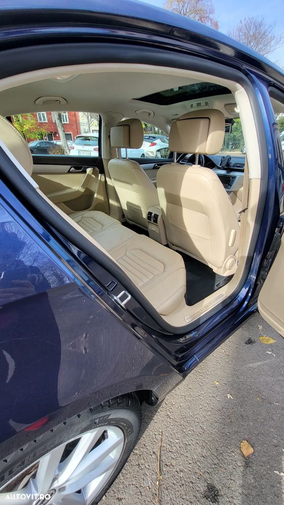 Volkswagen Passat 2.0 TDI DSG Highline - 20