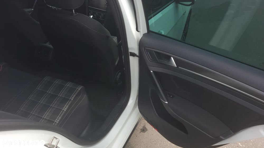 Volkswagen Golf 2.0 TDI BMT GTD DSG - 20