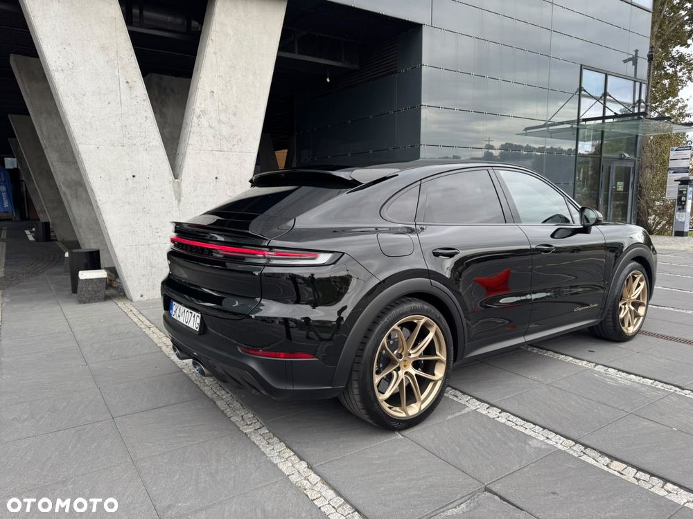 Porsche Cayenne - 1