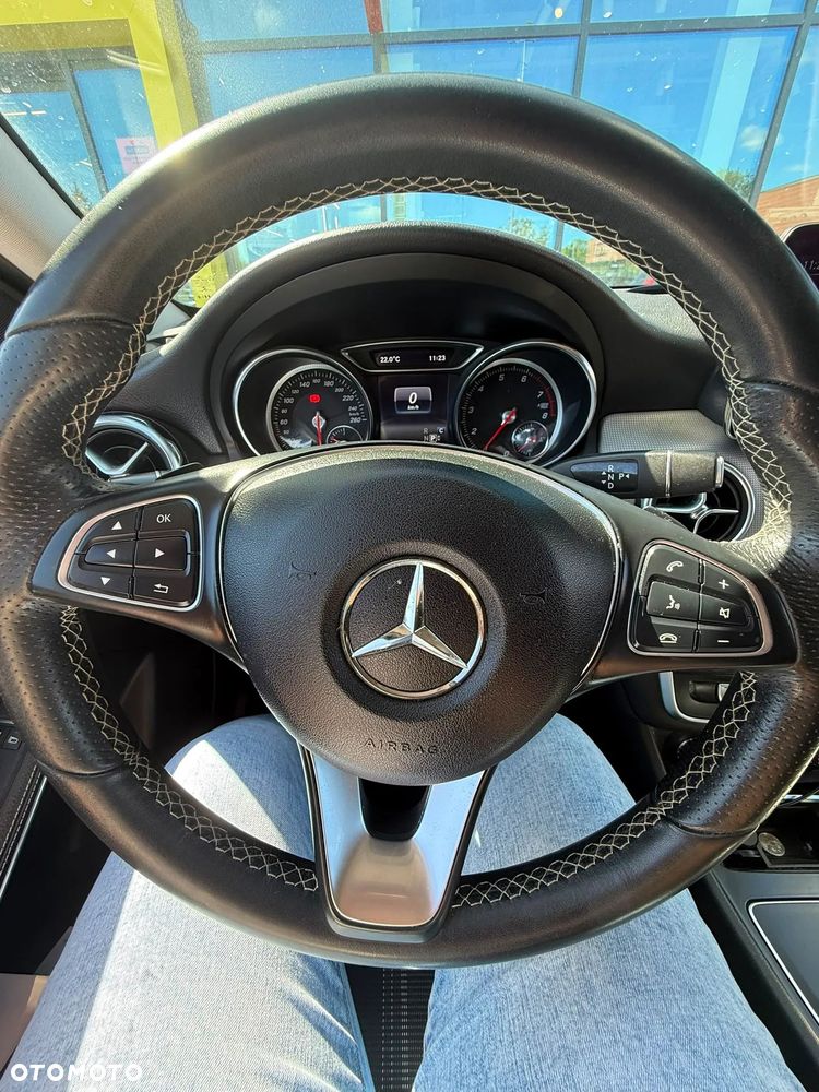 Mercedes-Benz GLA 200 7G-DCT Urban - 5