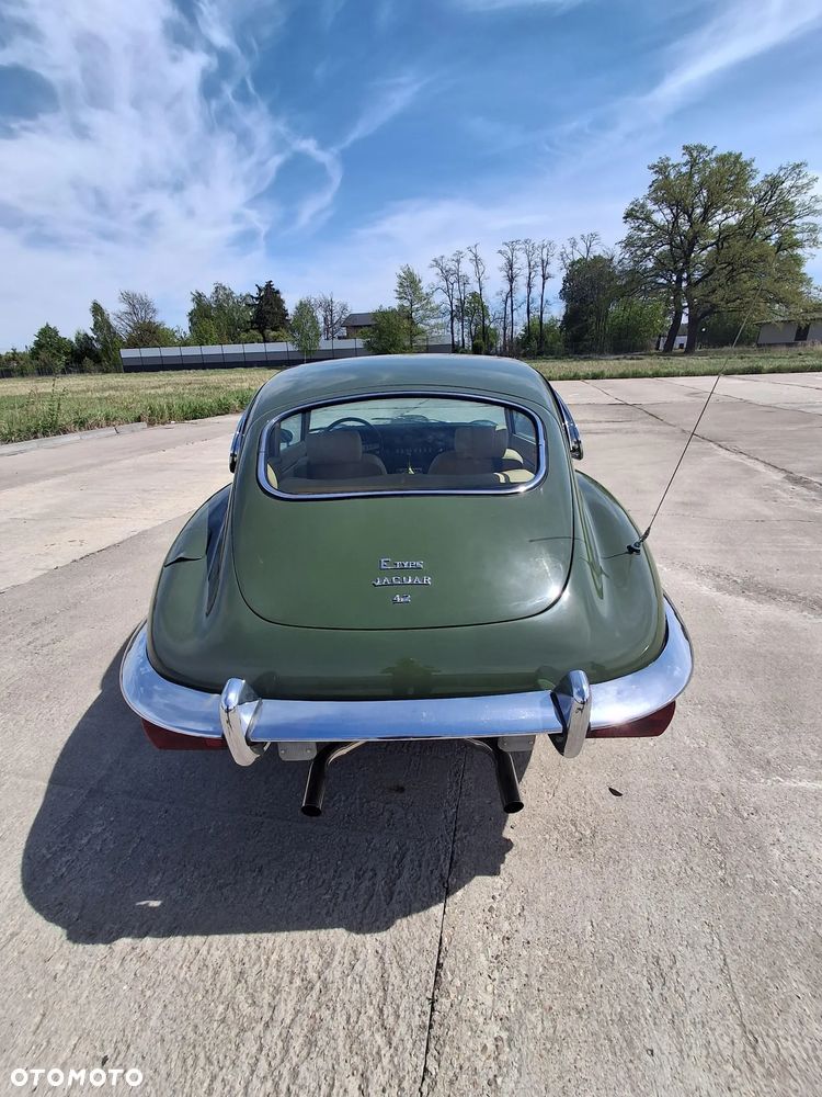 Jaguar E-Type - 6