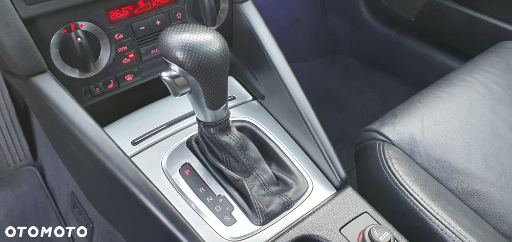 Audi A3 Sportback 3.2 quattro (DSG) S tronic S line Sportpaket plus - 29