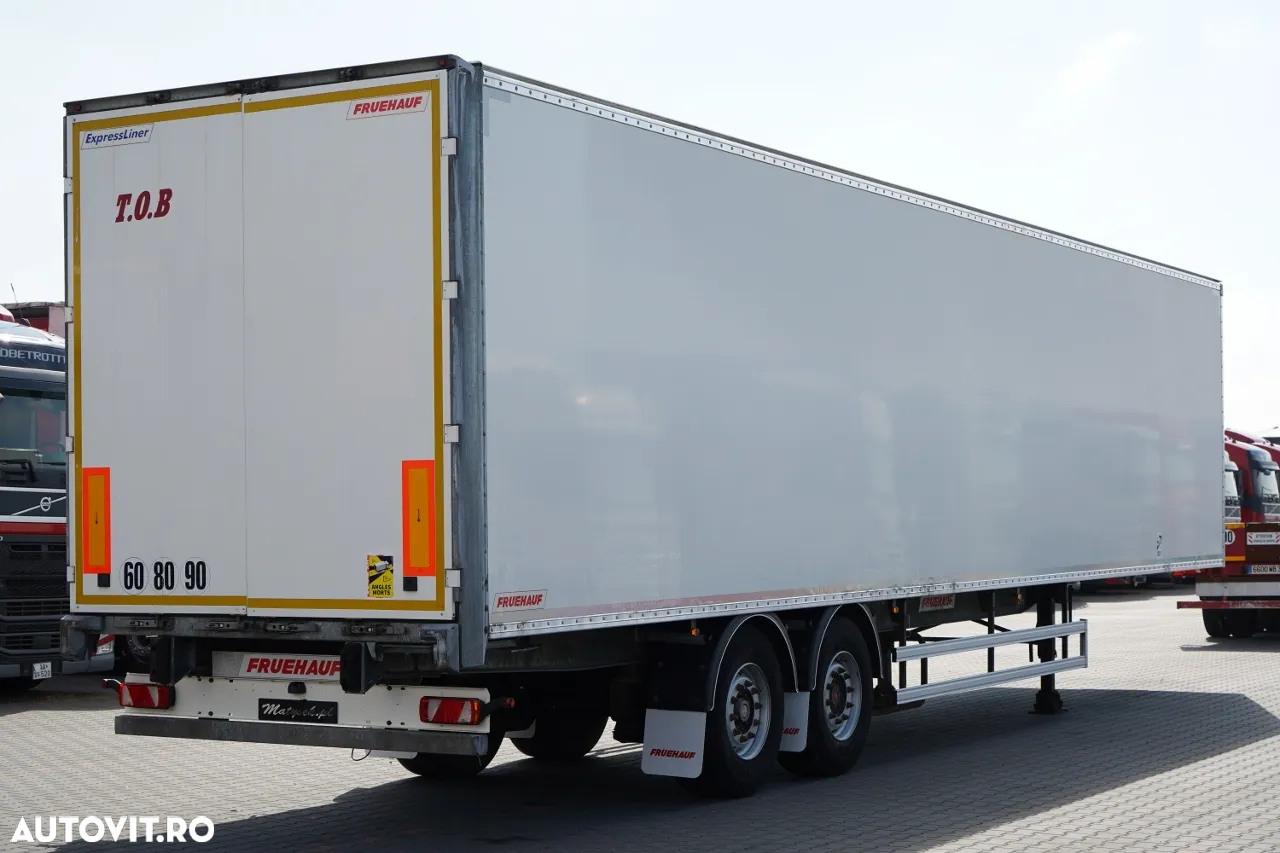 Fruehauf CONTAINER / KOFFER / 2 AXE / SAF / PODEA FOARTE REZISTENTĂ: ȘINĂ - 8