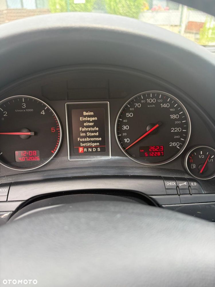 Audi A4 Limousine - 6