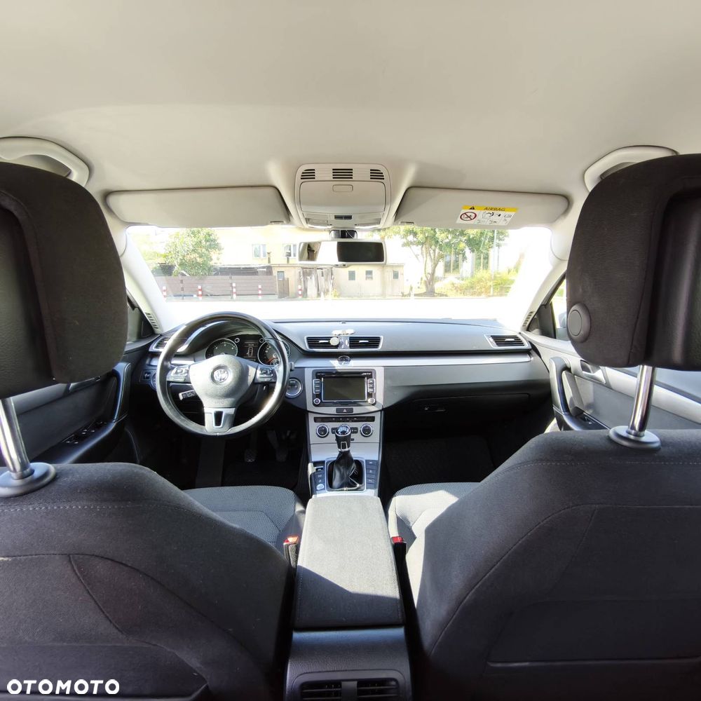 Volkswagen Passat 2.0 TDI Comfortline - 34