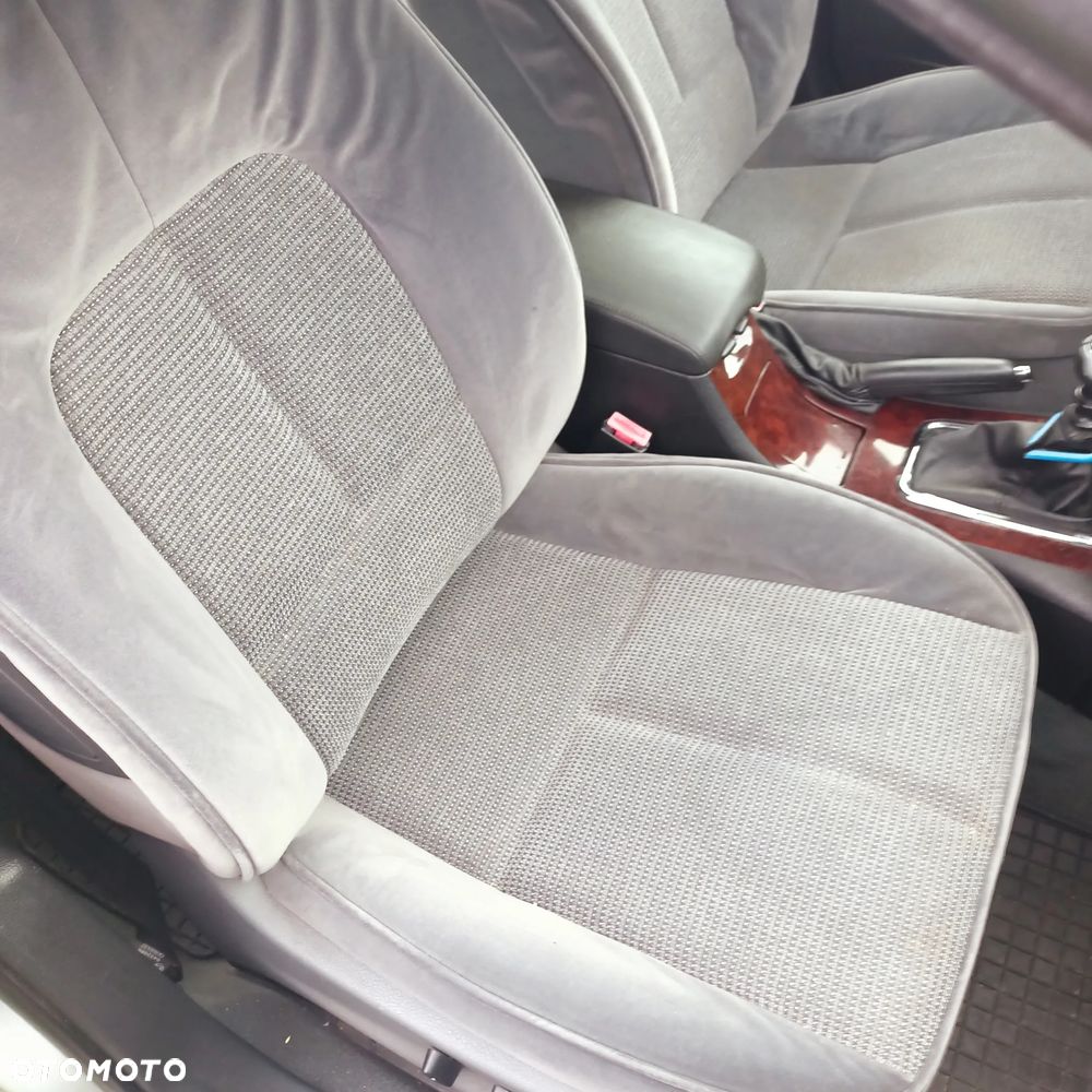 Peugeot 407 2.0 HDI Intense - 11