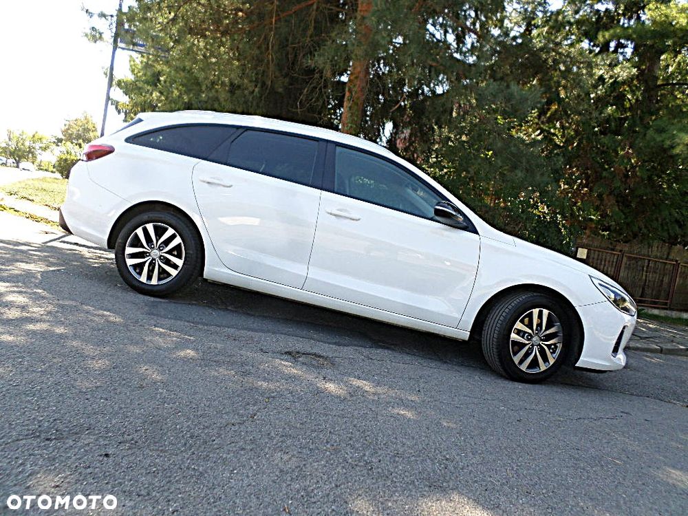 Hyundai i30 blue Kombi 1.4 Style - 6