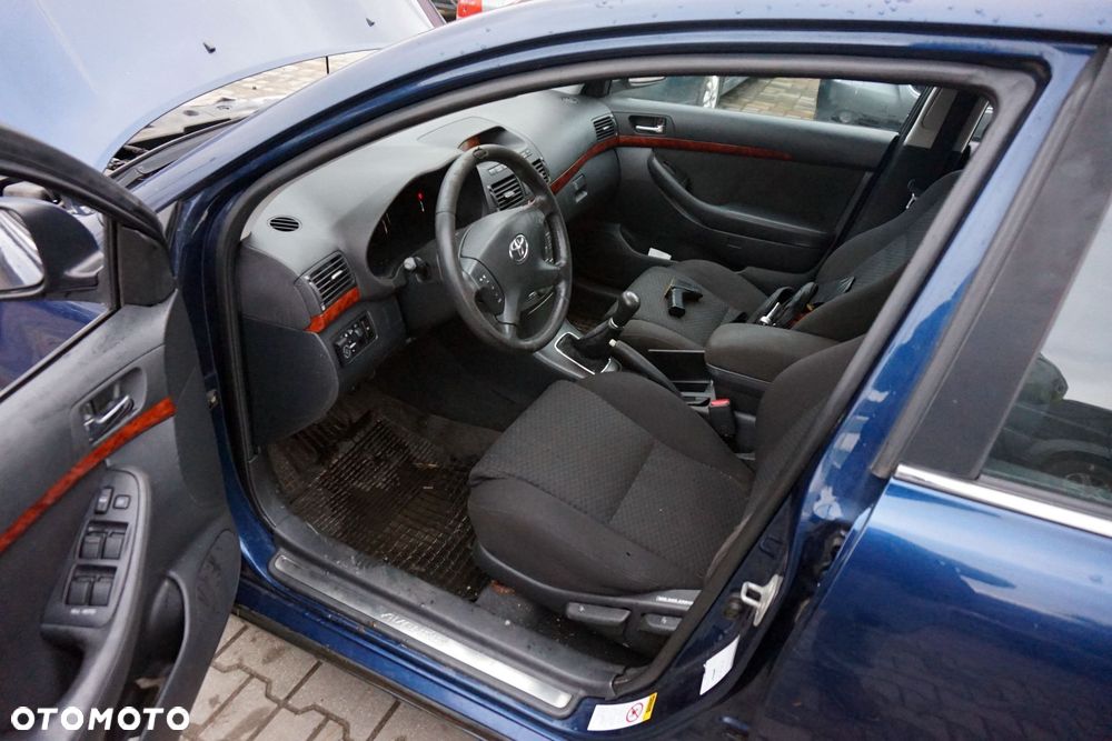 TOYOTA AVENSIS II T25 KOMBI 8P4 1.8 16V KM GRANATOWY na części - 10