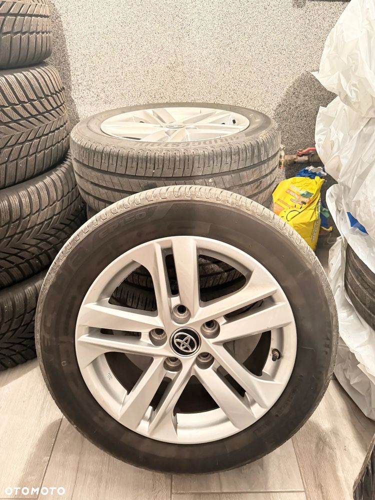 Toyota Corolla 1.8 Hybrid Comfort - 13