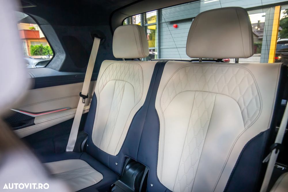 BMW X7 - 21