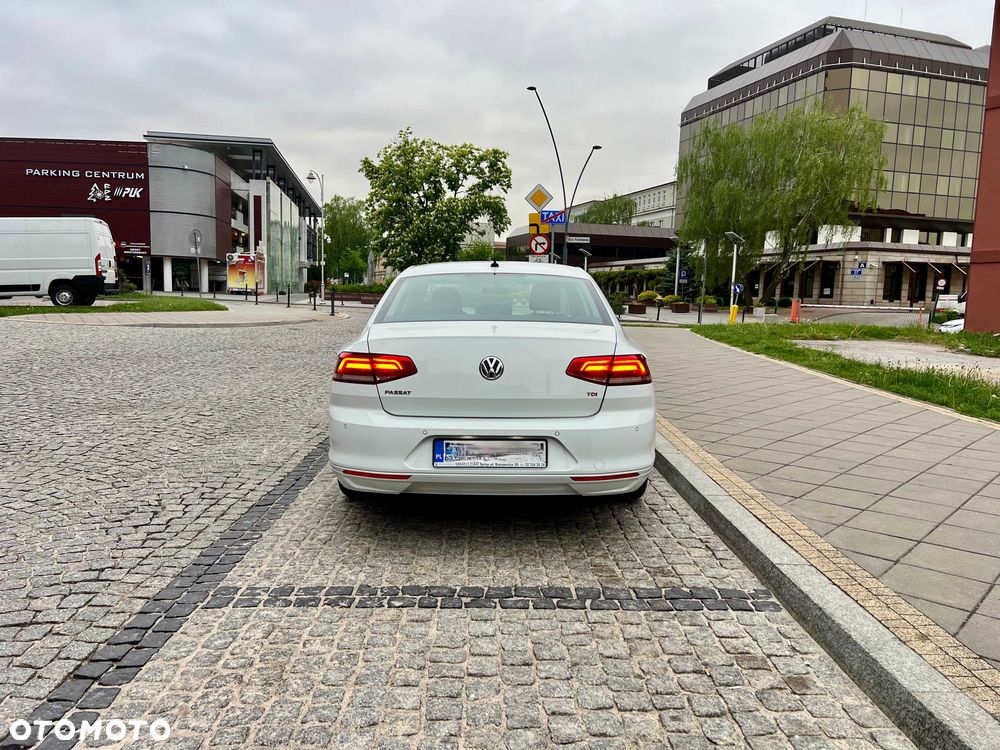 Volkswagen Passat - 3