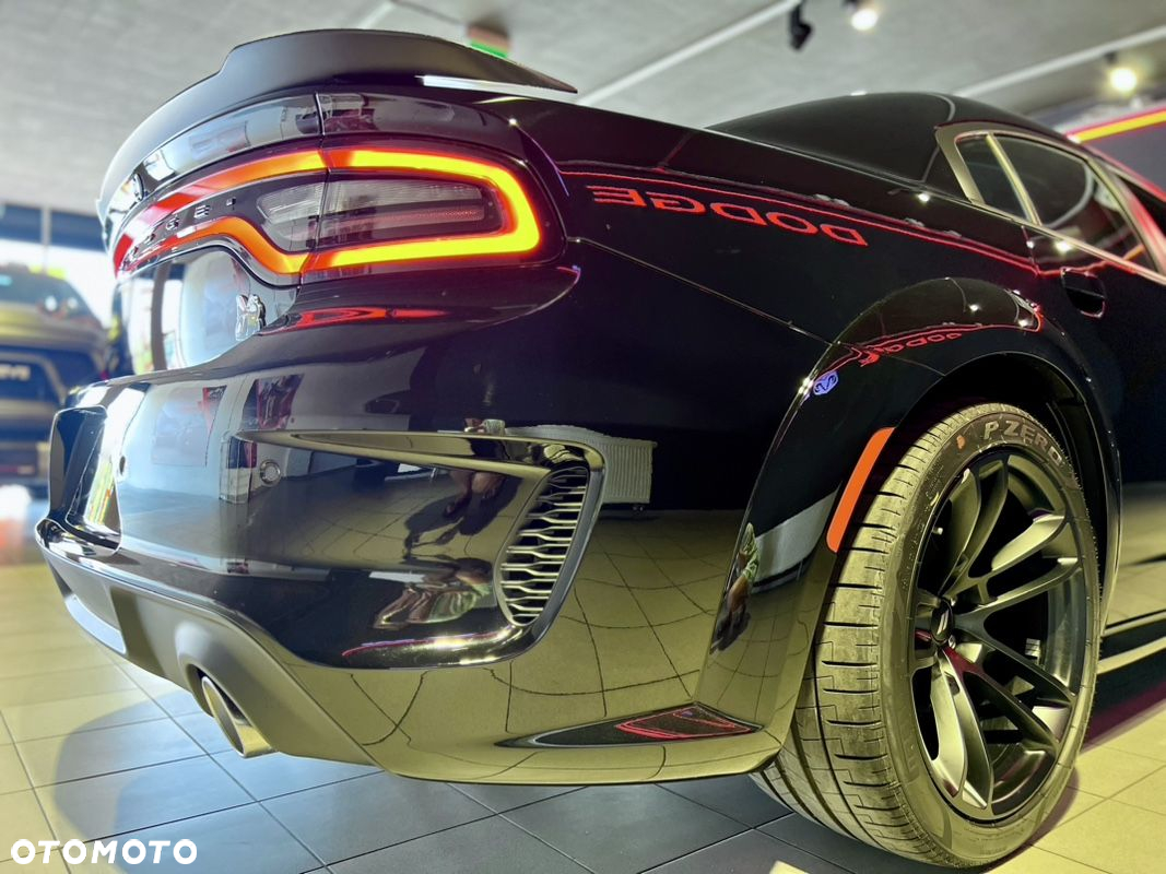 Dodge Charger 6.4 Scat Pack Widebody - 15