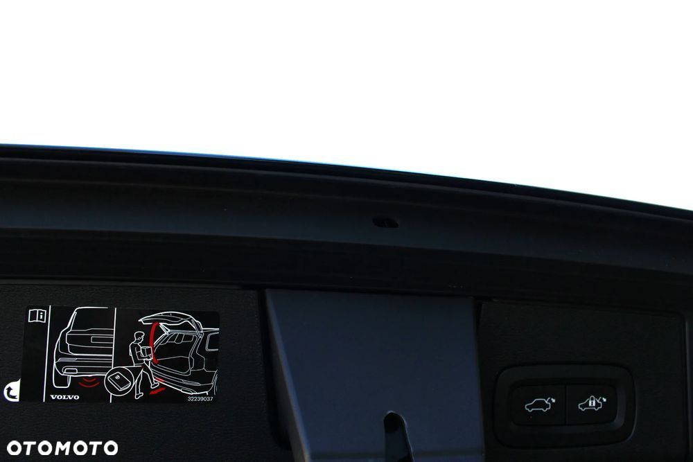 Volvo XC 60 B4 D Geartronic Momentum Pro - 13