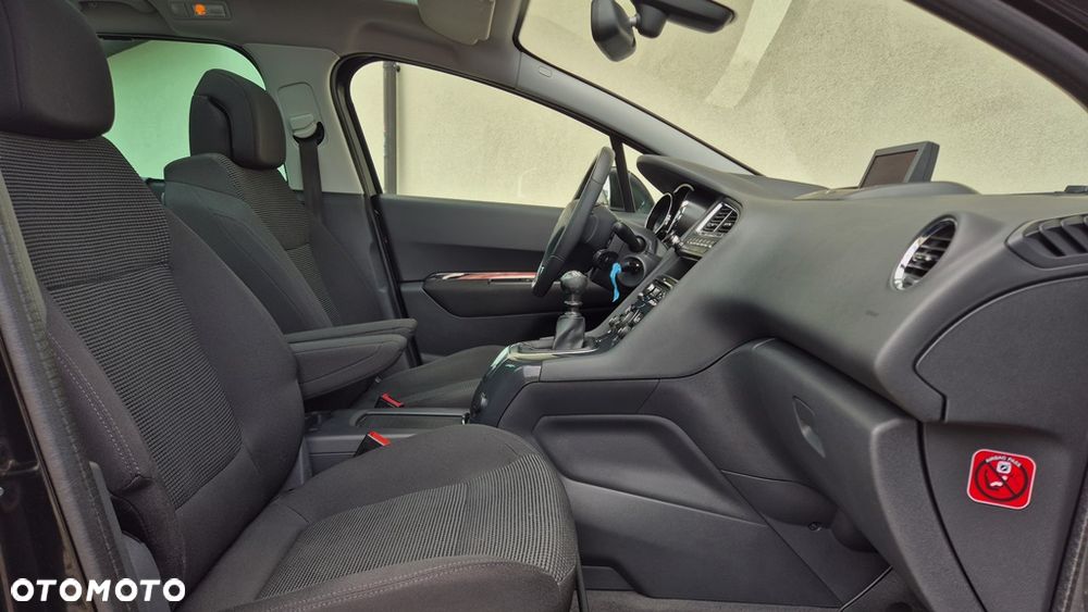Peugeot 5008 2.0 HDi Premium + - 30