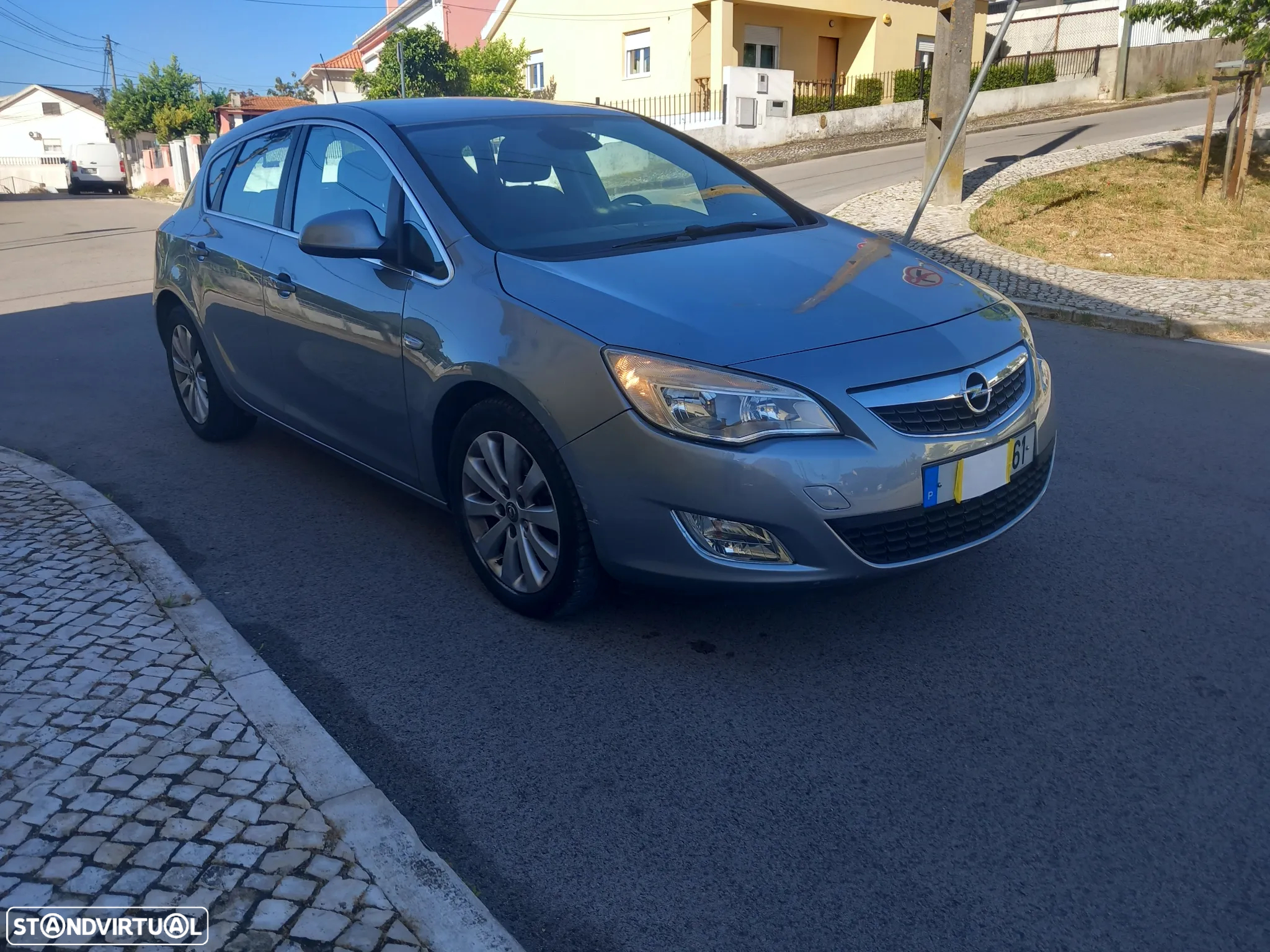 Opel Astra 1.7 CDTi Cosmo - 4