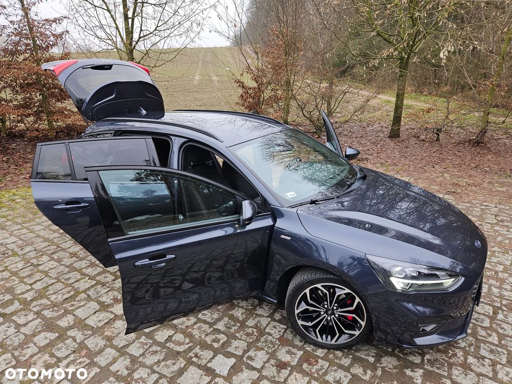 Ford Focus 1.5 EcoBoost ST-Line - 12