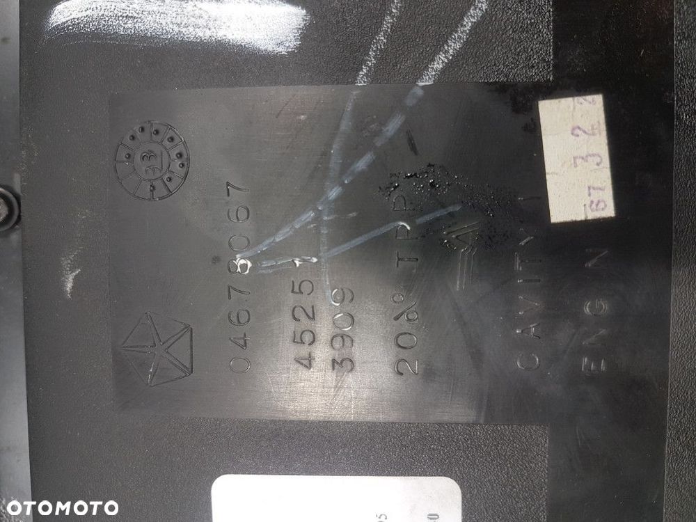 CHRYSLER VOYAGER II SCHOWEK DESKI ROZDZIELCZEJ 04678067 - 4