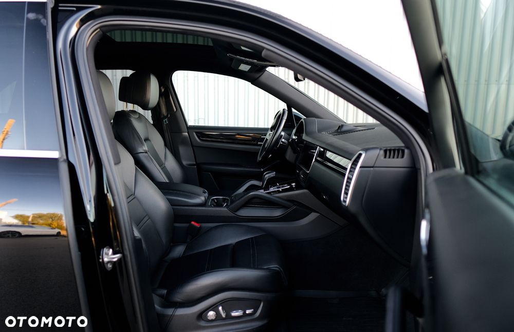 Porsche Cayenne S Tiptronic S Platinum Edition - 36