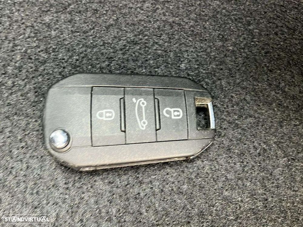 Opel Corsa 1.2 T GS - 19