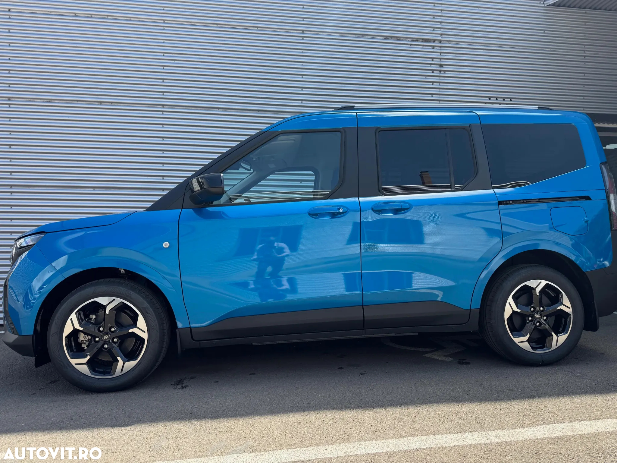 Ford Tourneo Courier - 6