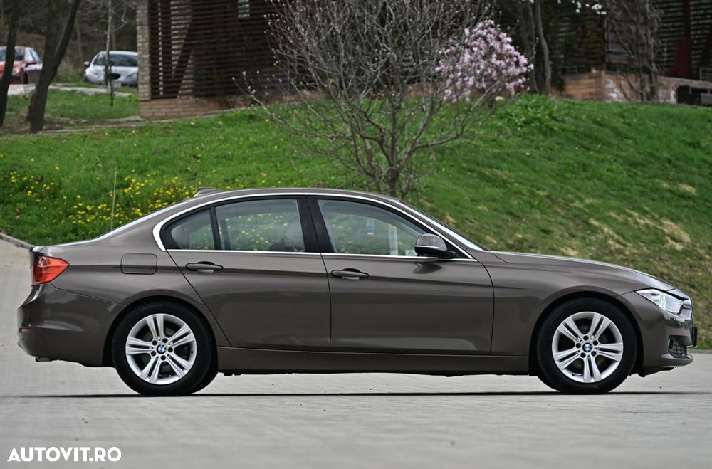 BMW Seria 3 320i Efficient Dynamics Edition - 5