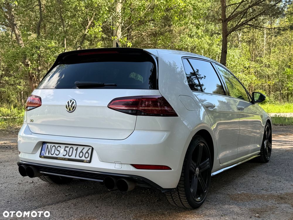Volkswagen Golf - 10