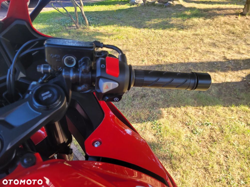 Honda CBR - 26