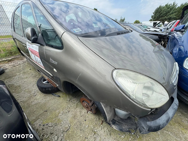 Citroen Xsara Picasso 2010 poj. 1.6 benzyna 16 V