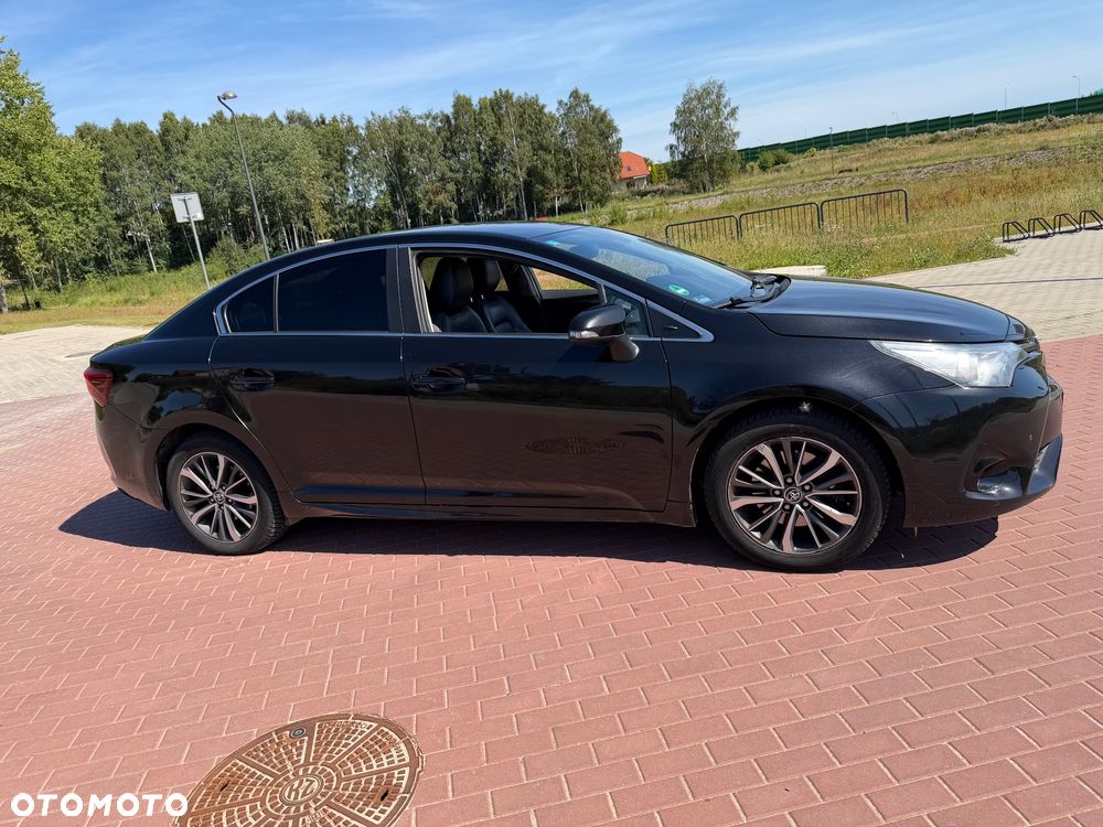 Toyota Avensis 2.0 D-4D Premium - 4
