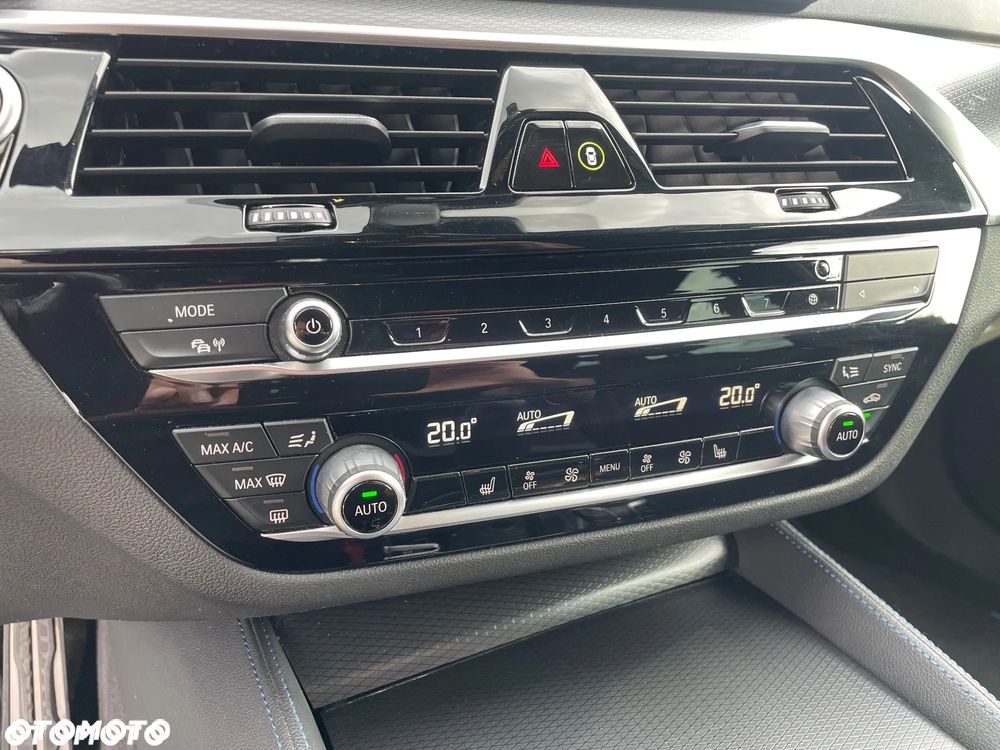 BMW Seria 5 530e M Sport sport - 31