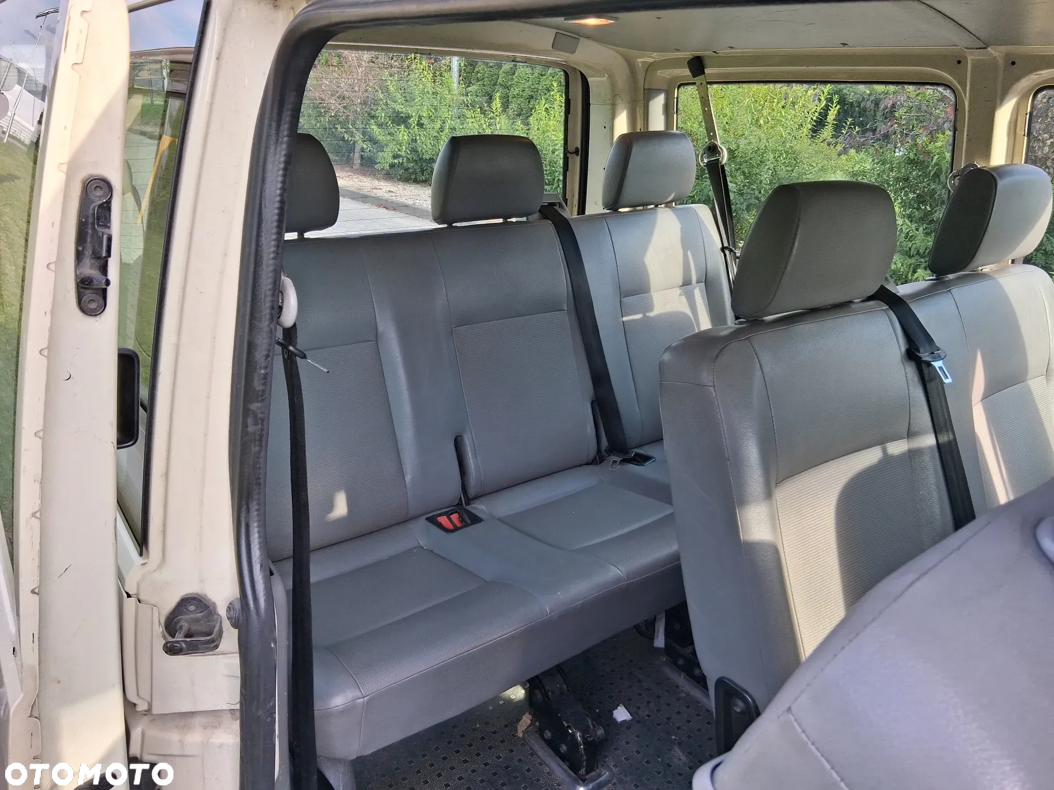 Volkswagen Transporter T5 TDI L1H1 - 15