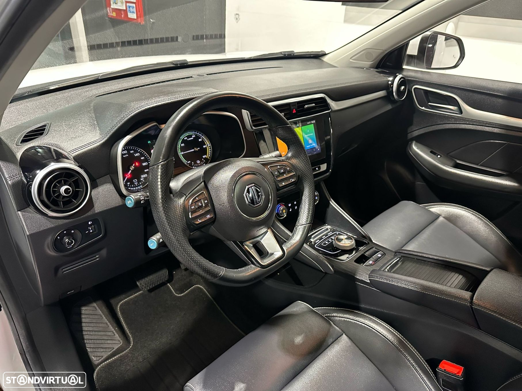 MG ZS EV 44.5 kWh Luxury - 29