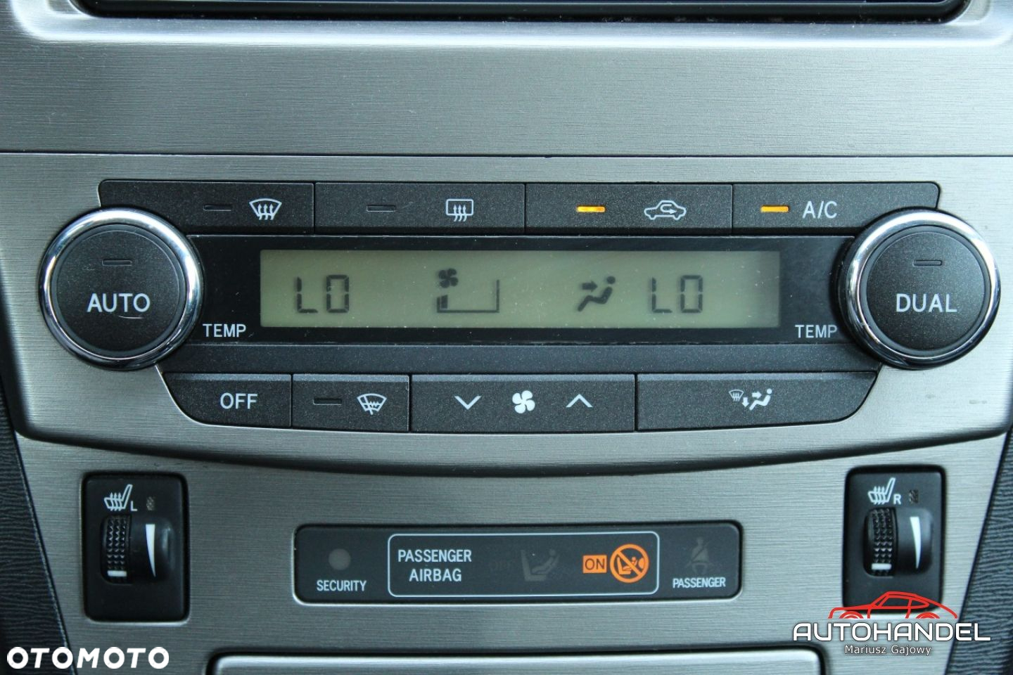 Toyota Avensis - 15
