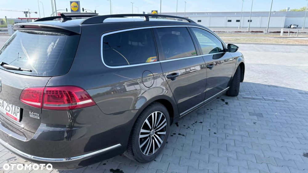 Volkswagen Passat 2.0 TDI Comfortline R-Style - 4