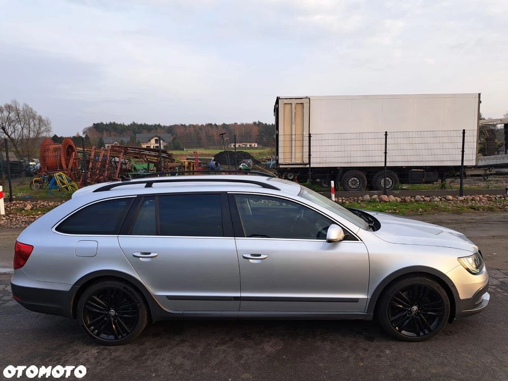 Skoda Superb 2.0 TDI Platinum Outdoor - 7
