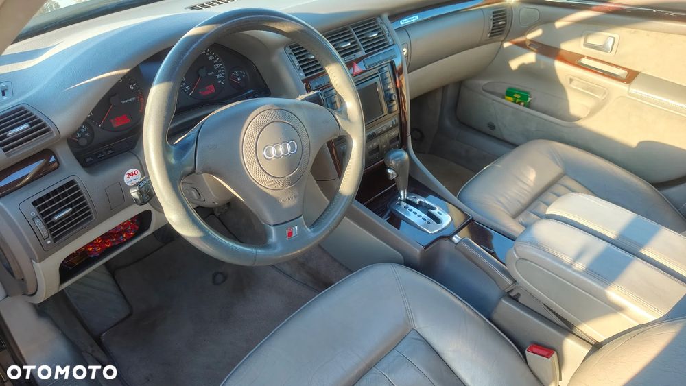 Audi A8 4.2 Quattro Tiptronic - 6