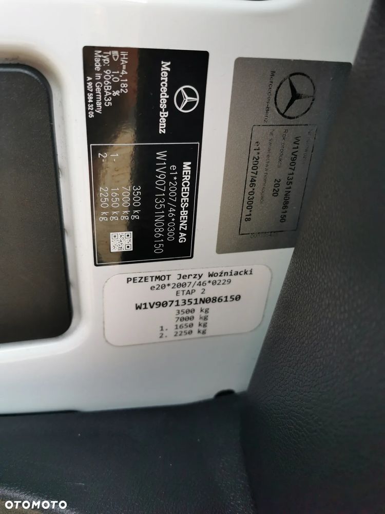 Mercedes-Benz Sprinter B907 - 17