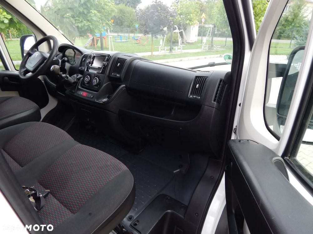 Peugeot Boxer_7-Osobowy_Max-Rama_Skrzynia_Paka - 29