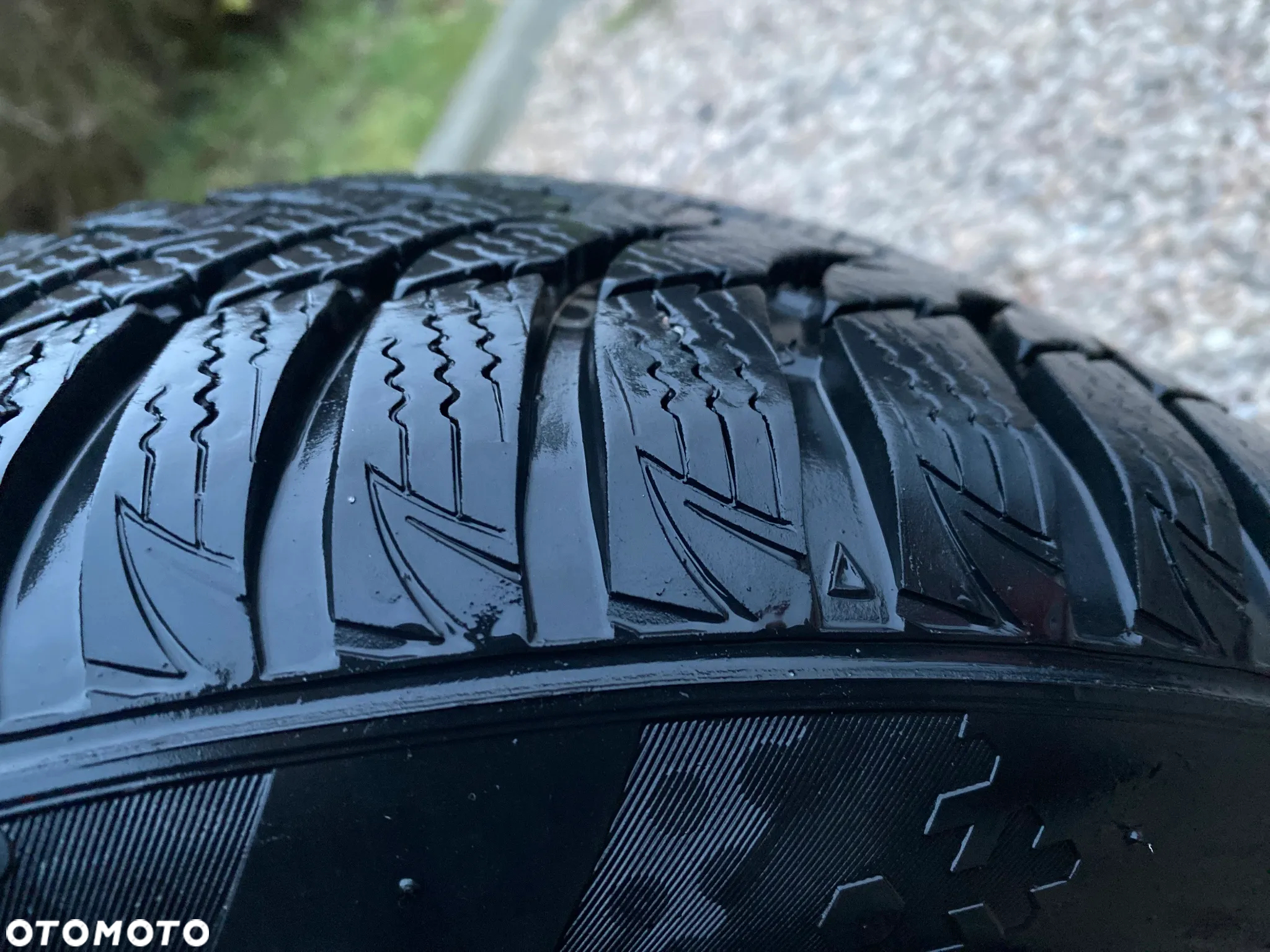 Opel Astra H Zafira Felgi strukturalne z oponami Koła 16" 5X110 6,5Jx16H2 ET39 - 25