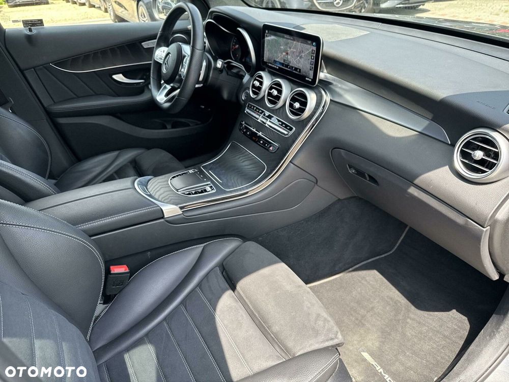 Mercedes-Benz GLC - 21