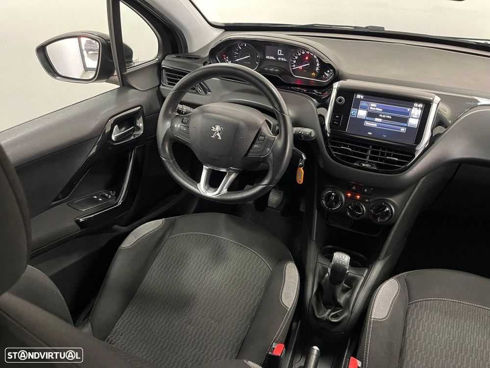 Peugeot 208 1.2 PureTech Style - 22