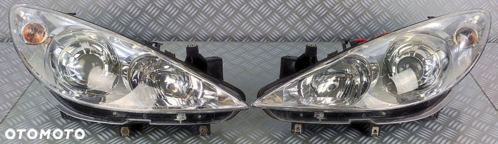 reflektor lampa prawa prawy lewa lewy przód przednia PEUGEOT 307 LIFT HB SW - 1