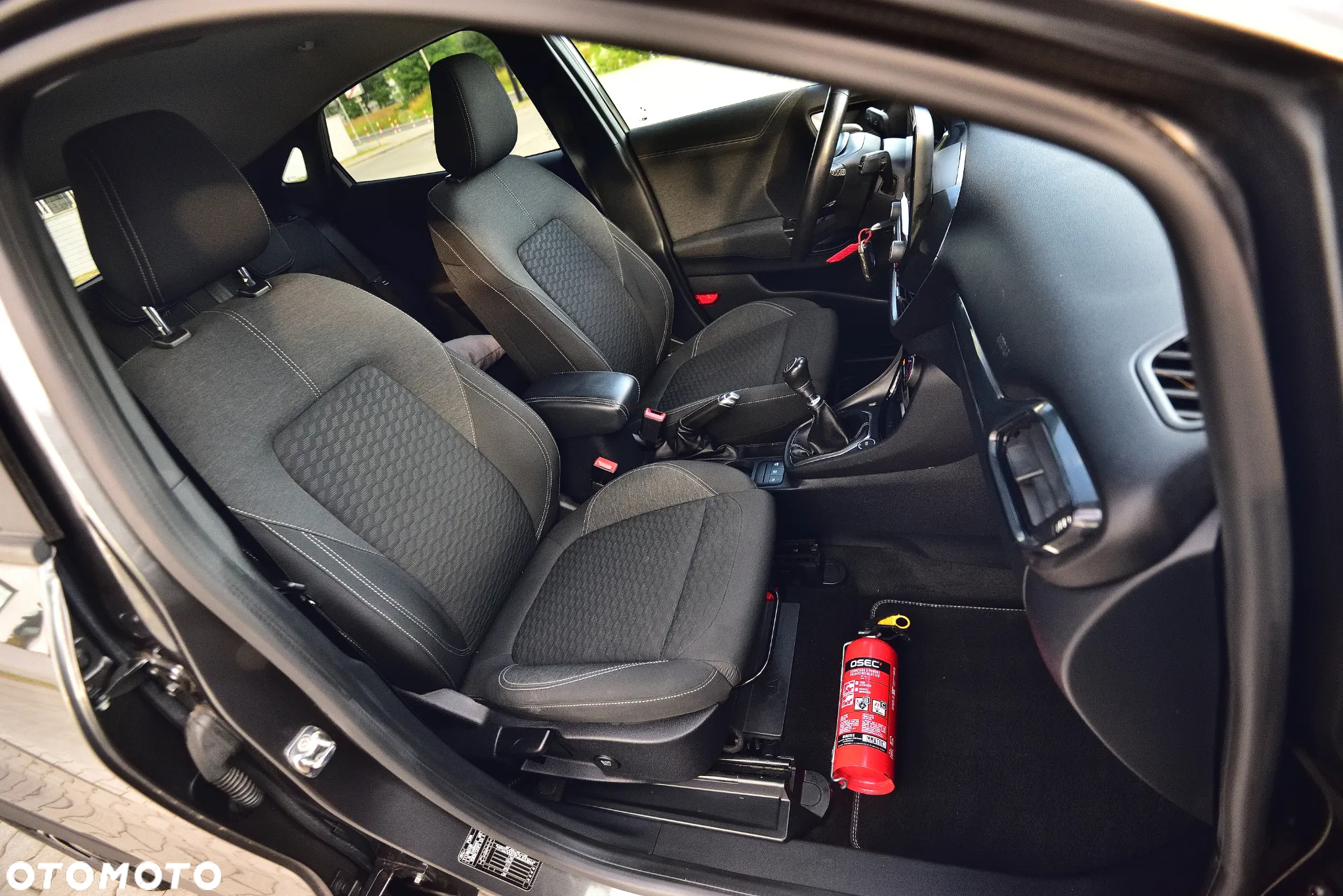 Ford Puma 1.0 EcoBoost mHEV Titanium - 38