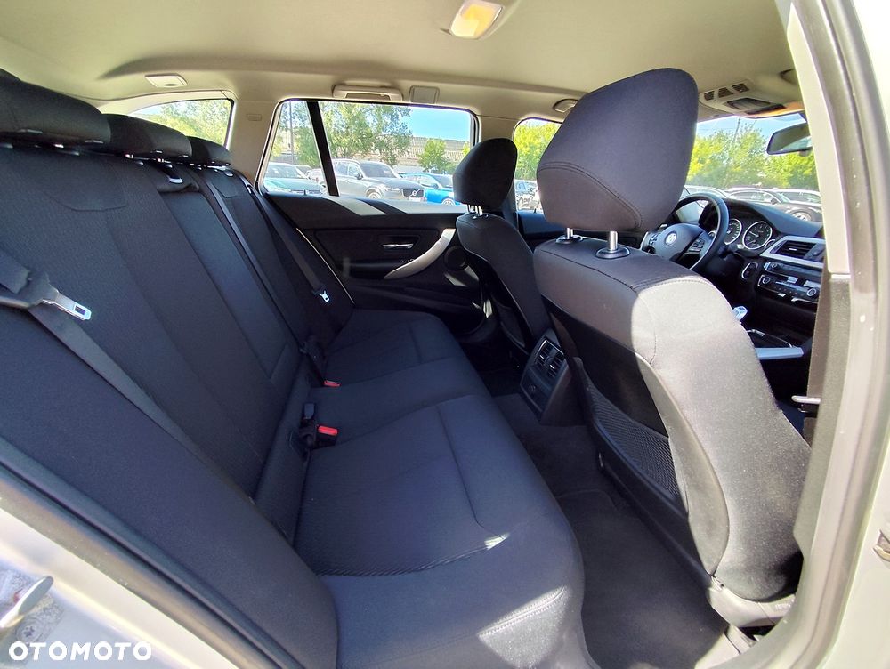 BMW Seria 3 318i GPF Advantage - 9
