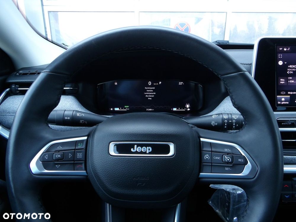Jeep Compass - 26