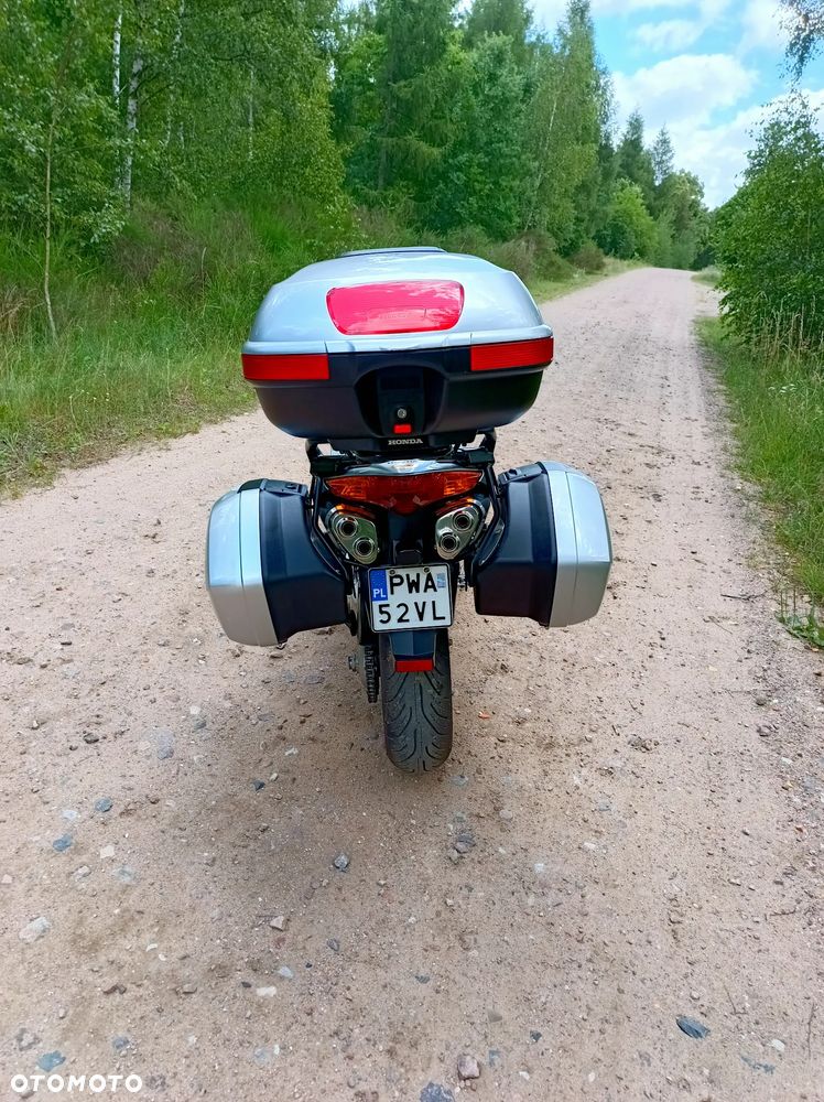 Honda VFR - 5