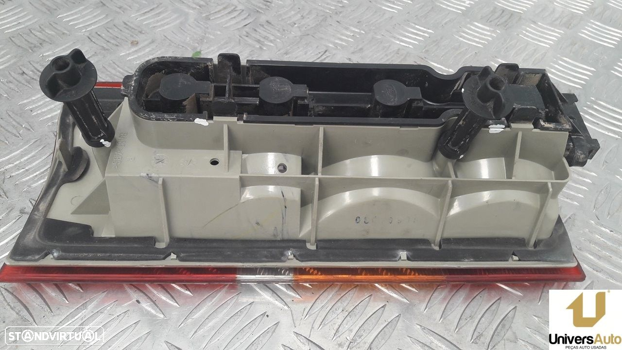 FAROLIM TRASEIRO DIREITO FORD FIESTA FURGÃO 1992 -TYC115313 - 2