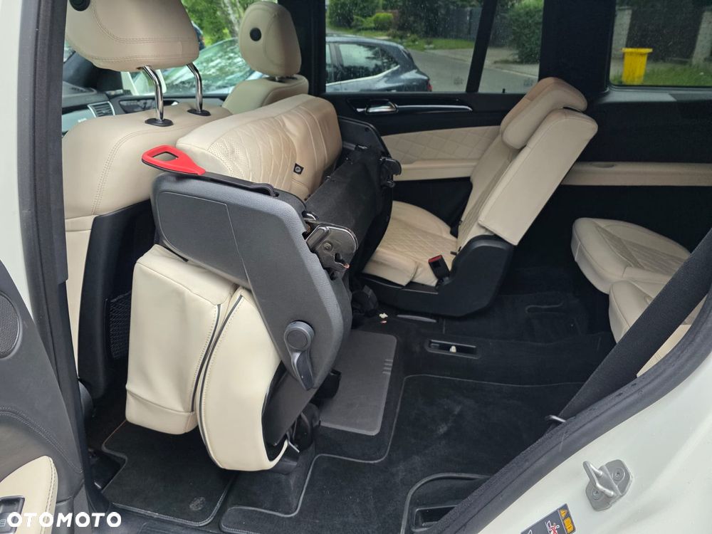 Mercedes-Benz GL 400 4Matic 7G-TRONIC - 28