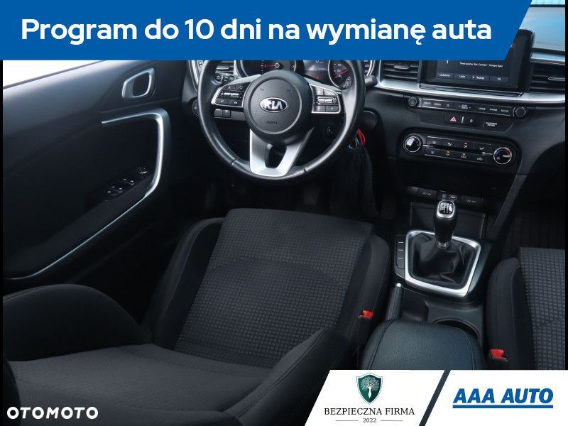Kia Ceed - 8