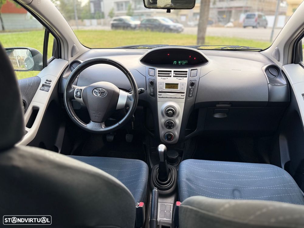 Toyota Yaris 1.0 VVT-i Rock in Rio - 8